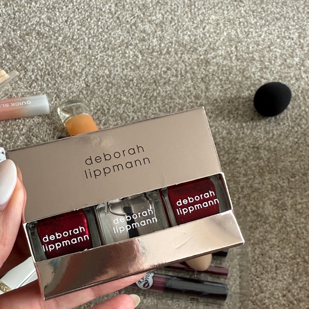 Red Press-On Nails Set